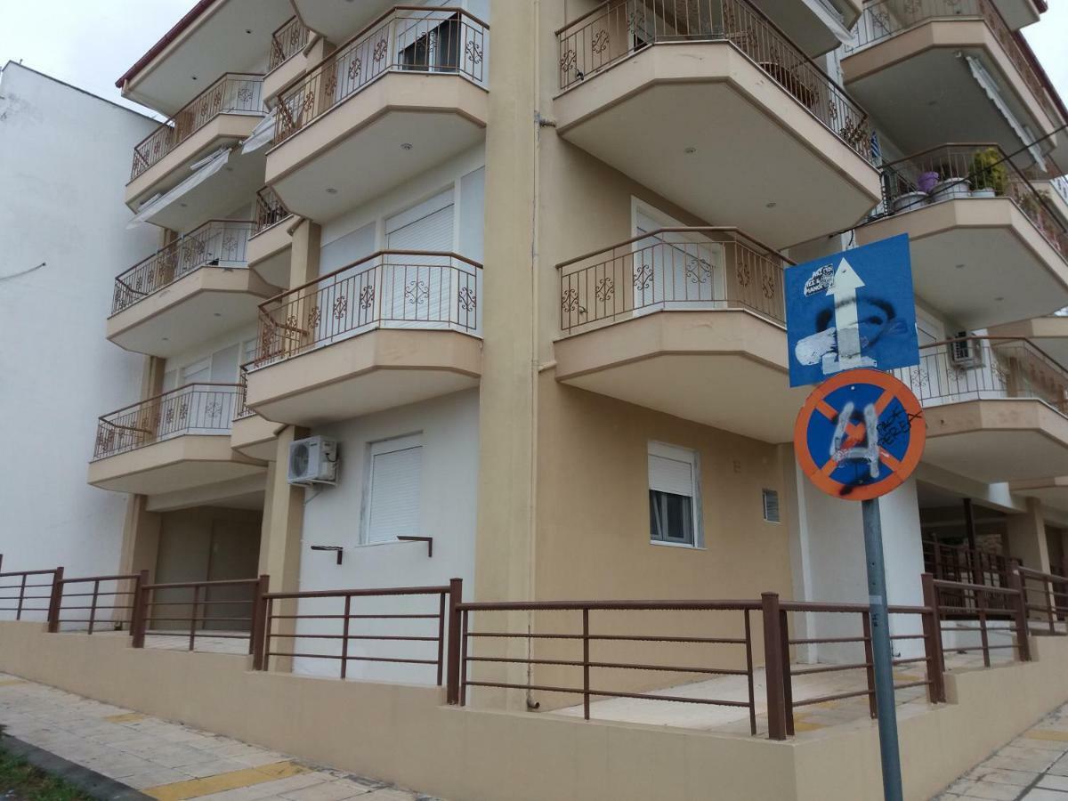 Jordan'S 2Nd Appartment At Nea Michaniona Exterior photo